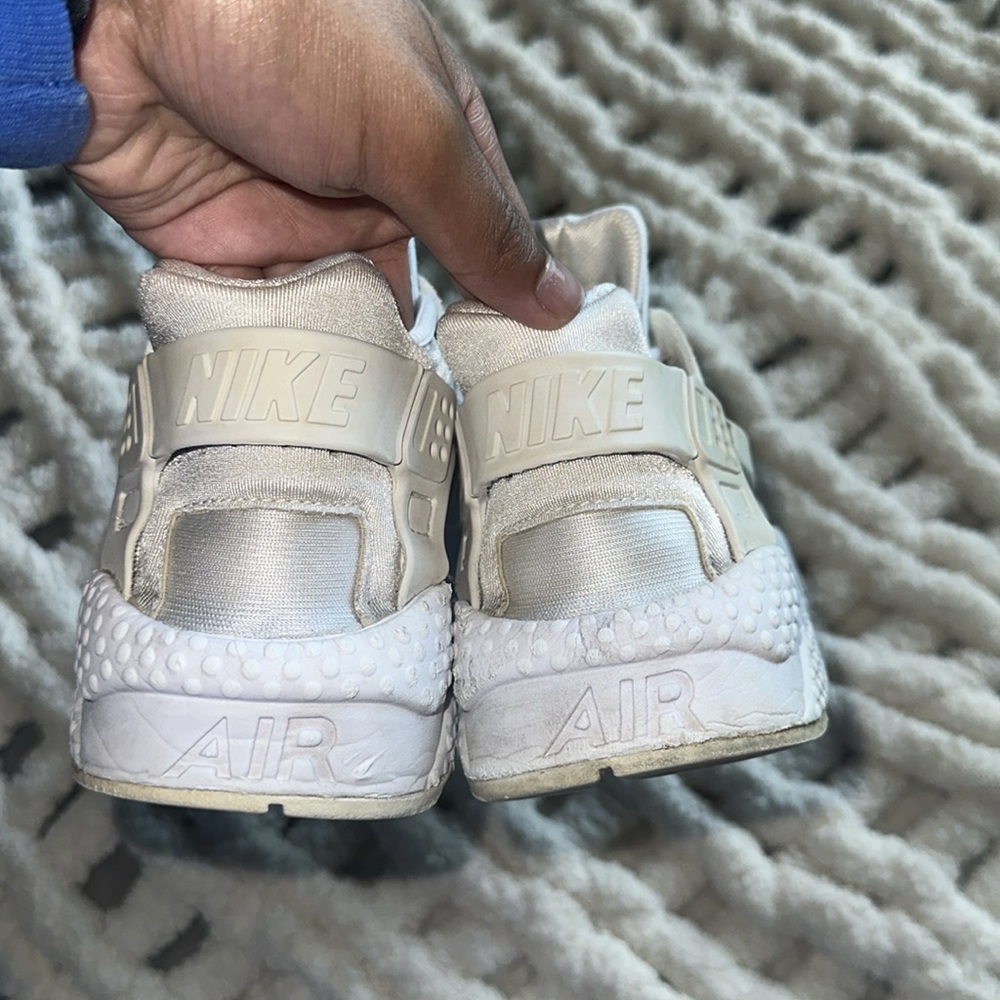 Nike Air Huarache - Picture 4 of 5